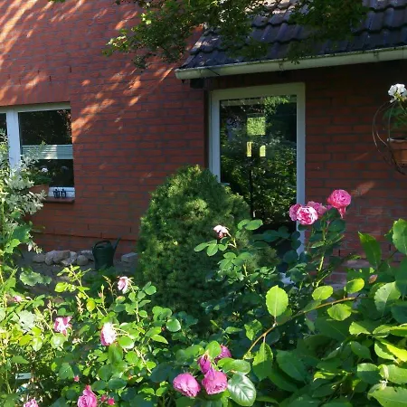 Mit Kamin Und Idyllischem Garten Lägenhet *